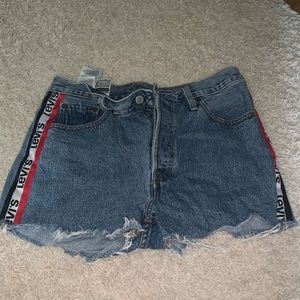 Levi shorts